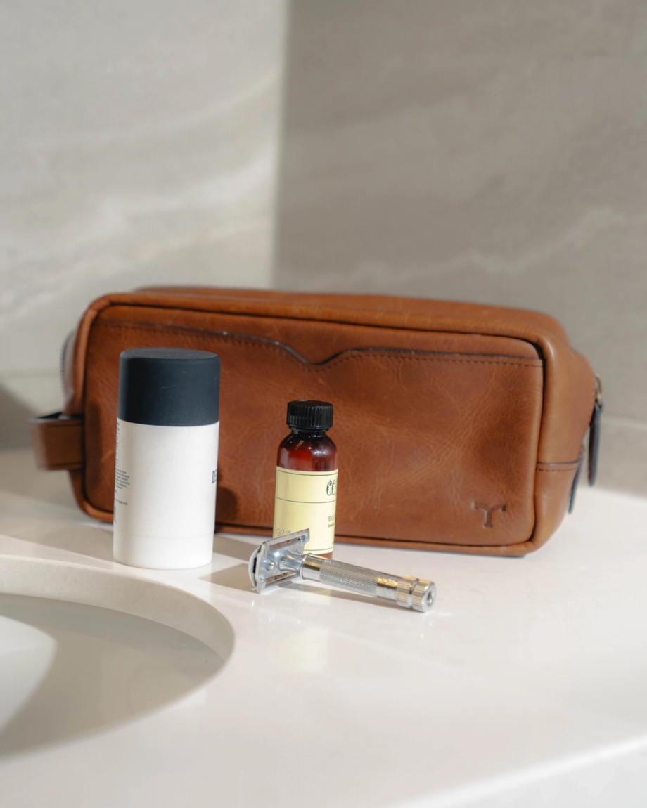 Alternative view of Bartlett Travel Kit